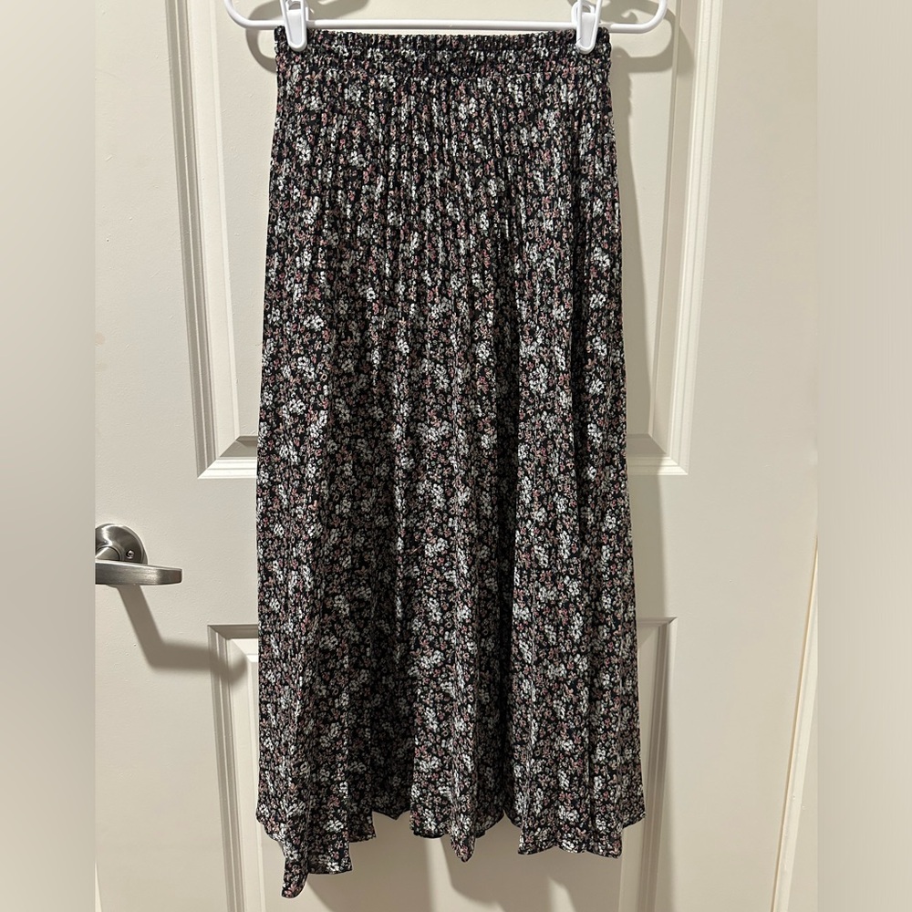 Maxi Pleated Skirt